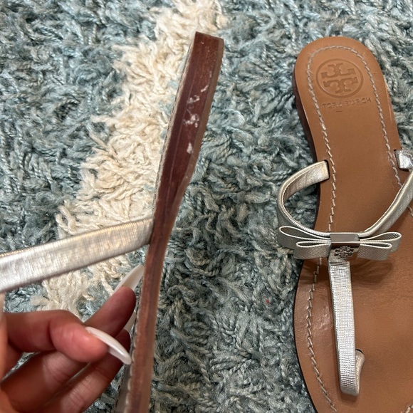 Tory Burch thong sandals - Picture 2 of 2